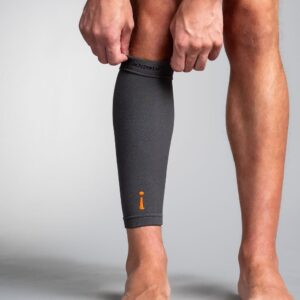 Calf Sleeve trekkes opp på leggen, nærbilde